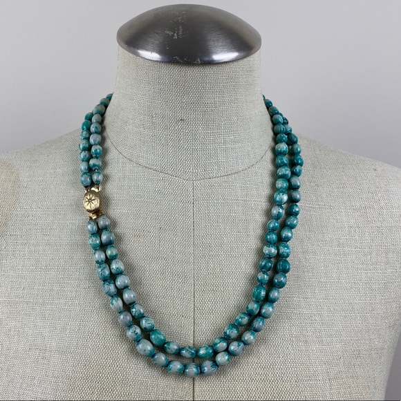 Vintage Jewelry - Vintage Beaded Necklace